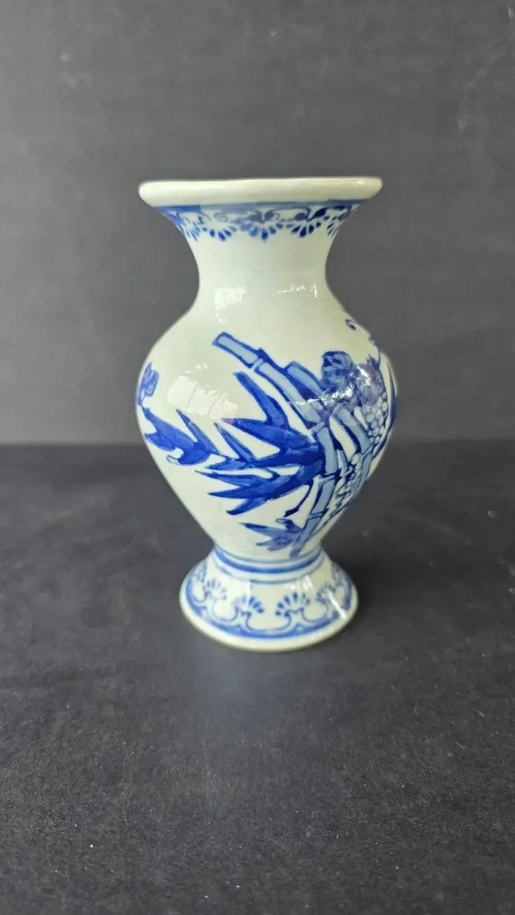 Vintage Blue White Porcelain Mini Bud Vase Asian Floral Bamboo Table Decor